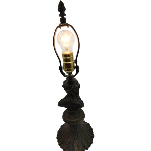 Beautiful Vintage Bronze Bust Table Lamp Featuring Woman Figure & Ornate Base - Picture 5 of 8
